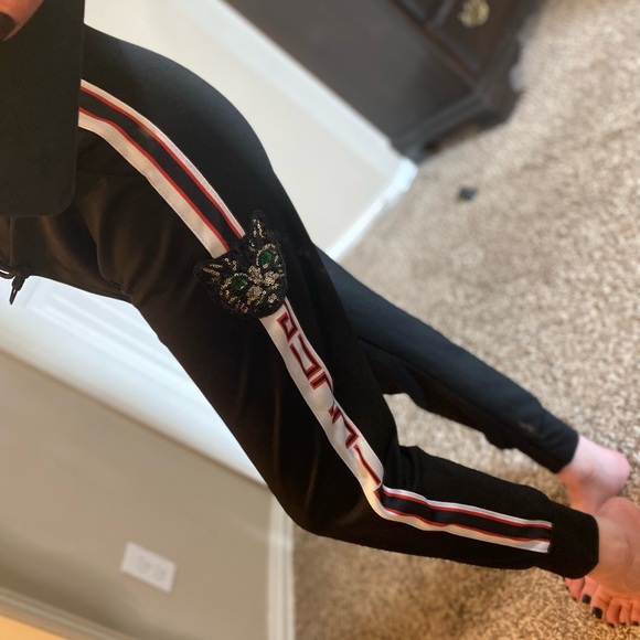 Women’s black striped logo jogger pants XS/S - Picture 3 of 9